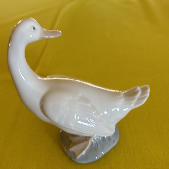 Lladro (retired) - Picture 2 of 5